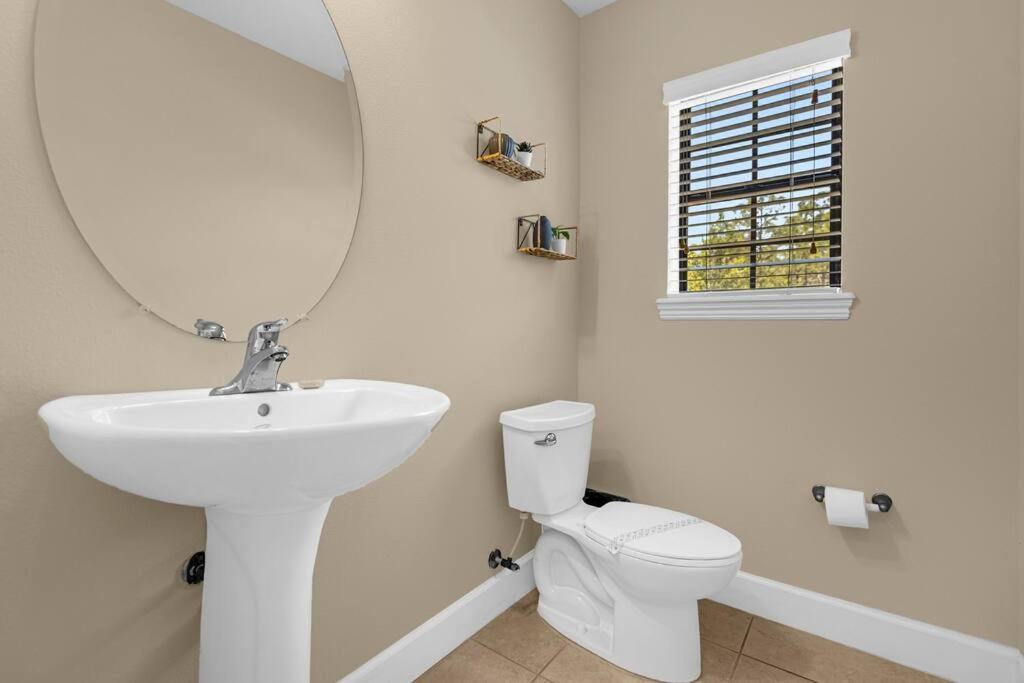 Vibrant 4Br Family Townhome 1 Mile From Disney World And Disney Springs Орландо Екстер'єр фото